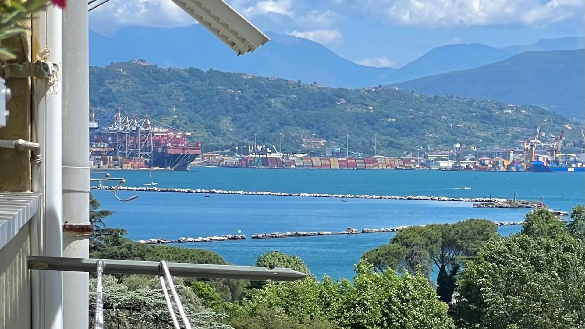 Ca Del Sole - Free Parking Apartment La Spezia Italy